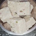 Parul Grover का कुकस्नैप जब उन्होंने मावा ड्राई फ्रूट्स बर्फी (Mawa Dry Fruits Burfi recipe in Hindi) बनाया था।
