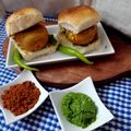 Vaishali Vora's cooksnap of when they made વડા પાવ (Vada pav recipe in Gujarati).