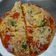 Siddhi Jain का कुकस्नैप जब उन्होंने होममेड पिज़्ज़ा (homemade pizza recipe in Hindi) बनाया था।