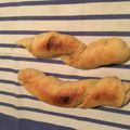 Hédi Kuselits Cooksnap-ja, amikor elkészítette a(z) Fokhagymás gyökérkenyér receptet.