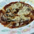 รูป Cooksnap ของ Pichaya Mangmool เมื่อเขาทำ พิซซ่าคีโต หน้าเบค่อนเห็ด