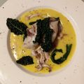 il Paola Maionchi quando ha preparato Vellutata di patate e zafferano con calamari saltati