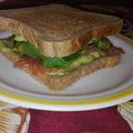 El cooksnap de ELENA SÁNCHEZ cuando hizo Sándwich de aguacate, salmón ahumado y pepinillos ♡.