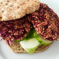 El cooksnap de Irene-Guirao cuando hizo Hamburguesas de remolacha y mijo con chips de Kale.