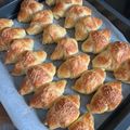 Mónika Szeberényi Cooksnap-ja, amikor elkészítette a(z) Virslis-szezámos kifli receptet.