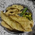 Kajal Sodha's cooksnap of when they made વણેલા ગાંઠિયા (Vanela Ganthiya Recipe In Gujarati).