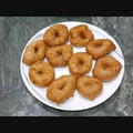 Riya Tomar 's cooksnap of when they made Medu vada with sambar.