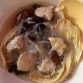 Cooksnap Yanie Izwan semasa beliau membuat Sup Ayam, Sawi Dan Fucuk.