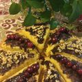 کوک اسنپ Mina بعد از امتحان کردن کیک چایی.