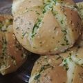 Cooksnap dari novianti anggraini untuk resep Korean garlic cheese bread dengan cream cheese rumahan