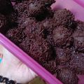 Cooksnap dari Rhesi Titasari untuk resep Bola bola coklat ala-ala