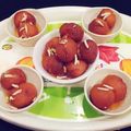 शिप्रा मेहरोत्रा का कुकस्नैप जब उन्होंने सूजी गुलाब जामुन (suji gulab jamun recipe in hindi) बनाया था।