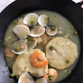 El cooksnap de Rocio MT cuando hizo Medallones de merluza con almejas y guisantes ☺.