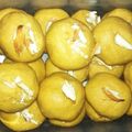 Vish Foodies By Vandana 's cooksnap of when they made Desi Ghee Besan Ladoos.