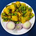 sonia sharma का कुकस्नैप जब उन्होंने मटर आलू (Matar aloo recipe in Hindi) बनाया था।