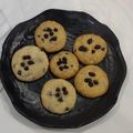 Swara Parikh's cooksnap of when they made કૂકીઝ (Vanilla heart cookies & Nutella Choco chips cookies recipe in Gujarati).