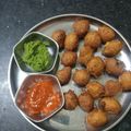 Bina Talati's cooksnap of when they made કાંદા ભજીયા (Kanda Bhajiya Recipe In Gujarati).