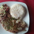 El cooksnap de SERGIO cuando hizo Filete de pescado con pesto de cilantro y arroz frito.