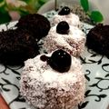 Cooksnap από evipele στη συνταγή Πάστες με κρέμα σοκολάτας και επικάλυψη ινδικής καρύδας