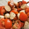 Erika Ferenczi Cooksnap-ja, amikor elkészítette a(z) Mozzarellás paradicsomsaláta receptet.