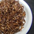 Cooksnap Erna Hezreen Hamzah semasa beliau membuat Ikan Bilis Bawang Berkicap.