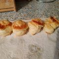 Vincze Ágnes Cooksnap-ja, amikor elkészítette a(z) A legjobb leveles-sajtos pogácsa 🎄🎉🎁 receptet.
