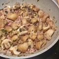 El cooksnap de Mercedesrojoynegro cuando hizo Revuelto de setas de cardo (Receta de Conri).
