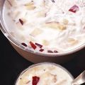 krishnaben का कुकस्नैप जब उन्होंने एप्पल बनाना फ्रूट्स कस्टर्ड (Apple banana fruits custard recipe in Hindi) बनाया था।