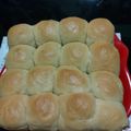 妹妹一 的 鬆軟香濃奶油小餐包 【手搓麵糰 直接法】 cooksnap