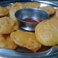 Madhu sethi का कुकस्नैप जब उन्होंने आलू के पकौड़े (aloo ke pakode recipe in Hindi) बनाया था।