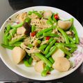 Amber Chen 的 辣炒金針菇四季豆 cooksnap