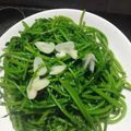 Cooksnap của Nguyễn Thị Hồng Hạnh khi họ làm theo món Rau mồng tơi xào tỏi
