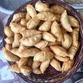 Mahika Thakur का कुकस्नैप जब उन्होंने खसखस भरी गुजियां (Khuskhus bhari Gujiyan recipe in hindi) बनाया था।