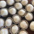 El cooksnap de Vero Prandi cuando hizo Trufas de coco rallado y leche condensada rellenas de nuez bañadas en chocolate.
