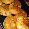 Deepika Arora का कुकस्नैप जब उन्होंने आलू की टिकिया चटनी के साथ (aloo ki tikiya chutney ke sath recipe in Hindi) बनाया था।