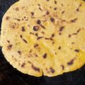 Sarika rai का कुकस्नैप जब उन्होंने मक्के का पराठा(MAKKA PARATHA RECIPE IN HINDI) बनाया था।