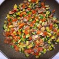 il Mary83 quando ha preparato Zucchine 🥒 peperoni 🫑 e funghi 🍄 in padella