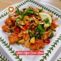 Cooksnap Mahadiah semasa beliau membuat Salad Ayam Bersos Lemon.
