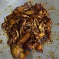 Cooksnap Riscook semasa beliau membuat Sambal Bilis Kentang.