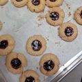 Cooksnap dari Dera Susilawati untuk resep Strawberry Finger Print Cookies