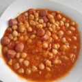 El cooksnap de MaryGlory cuando hizo Garbanzos con tomate frito y frankfurts.