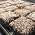Fekete Tünde Cooksnap-ja, amikor elkészítette a(z) Kókuszkocka (glutén-, cukor- és tejmentes) receptet.