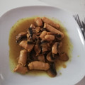 El cooksnap de alby cuando hizo Salchichas frescas con champiñones al curry.