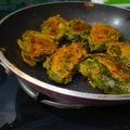 Abha Agam Singh का कुकस्नैप जब उन्होंने अरबी के पत्ते के पकौड़े (Arbi ke patto ke pakode recipe in Hindi) बनाया था।
