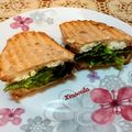 Cooksnap από 𝒳𝓇𝓊𝓈𝑜𝓊𝓁𝒶 𝒦𝑜𝓃𝓉𝑜𝓅𝑜𝓊𝓁𝑜𝓊 στη συνταγή Τοστ με φέτα και μαρουλοσαλάτα που περίσσεψε