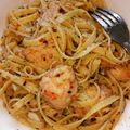 Cooksnap dari Ella Mels untuk resep Fettuccini Salmon Aglio Olio