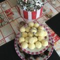 benketundi@gmail.com Cooksnap-ja, amikor elkészítette a(z) Raffaello golyó receptet.