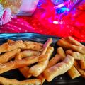 Dr keerti Bhargava का कुकस्नैप जब उन्होंने नमक पारे (सांखे) बनाया था।