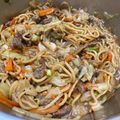 Hua Mei Chiang 的 牛肉什錦炒麵 cooksnap