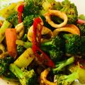 Yoshio Chou 的 綠花椰菜炒透抽 cooksnap